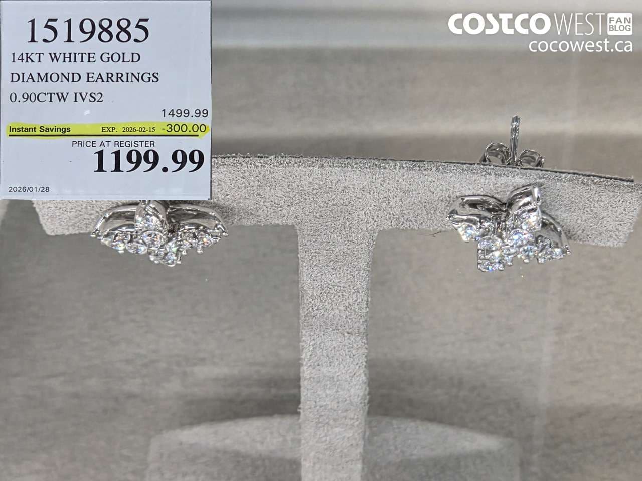 14KT WHITE GOLD DIAMOND EARRINGS 0.90CTW IVS2