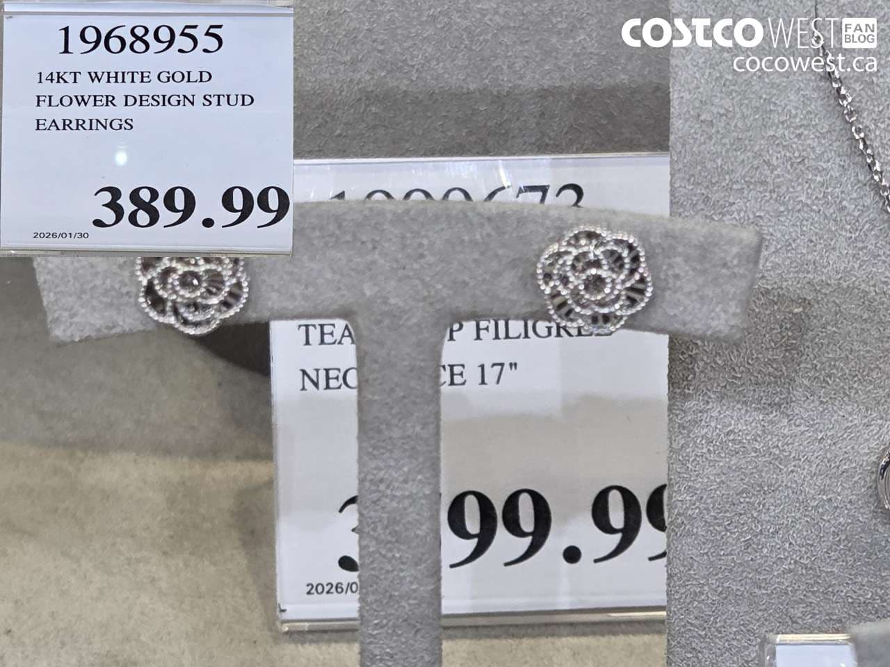 14KT WHITE GOLD FLOWER DESIGN STUD EARRINGS